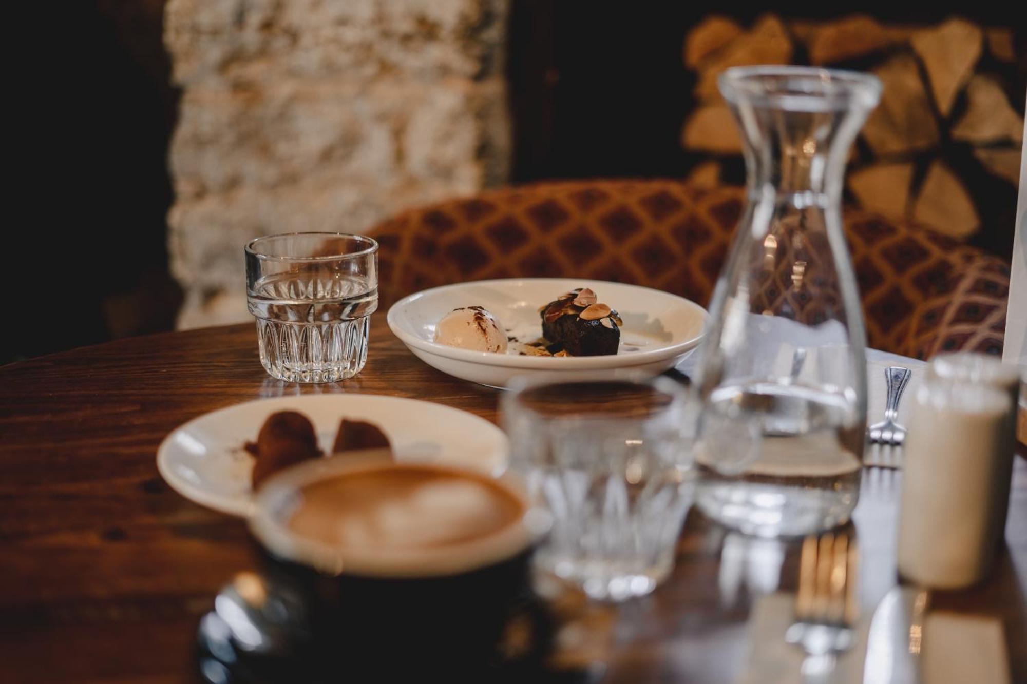 Bridport Arms Hotel Вест-Бэй Экстерьер фото